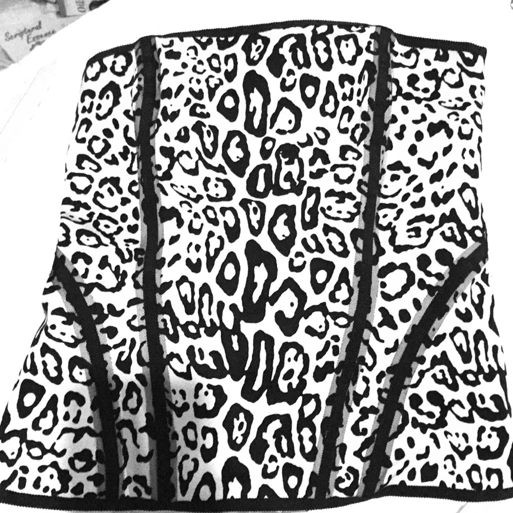 WHBM print top with black lace 🖤🖤